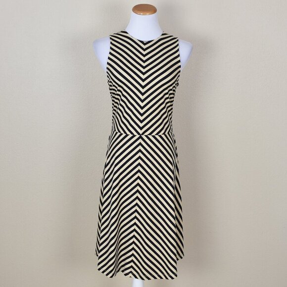 J. McLaughlin Courtney Chevron Stripe Jersey Dress - M - Picture 1 of 10